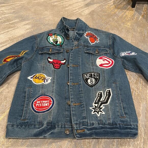 NBA Ultra Game Distressed Multi Team Patch Jean Jacket Knicks Nets Lakers Mens M - Picture 3 of 11
